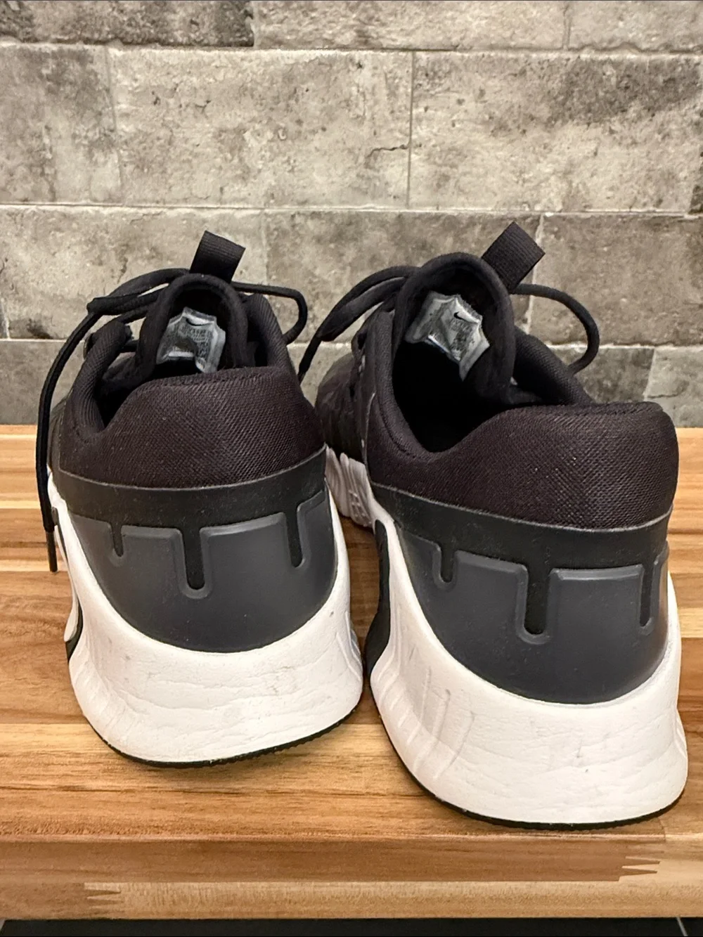 Nike Free Metcon 5 Black and White Men's Athletic Training Shoes size 10